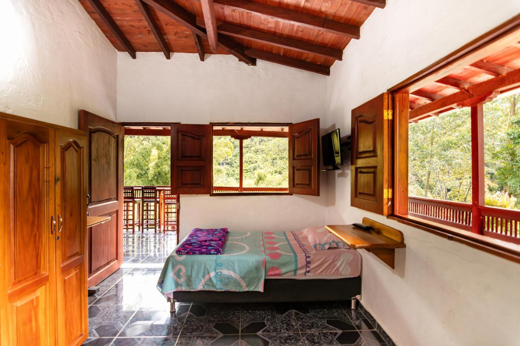 Hotel Orillas Del Pizano 贾丁 外观 照片